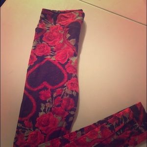 Lula Roe Heart Leggings One Size